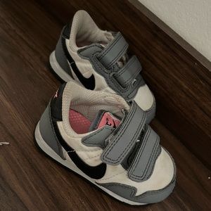 Toddler Nike tennis shoes